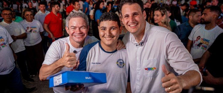 Governo do Estado garante inclusão digital a alunos da rede estadual em Timon